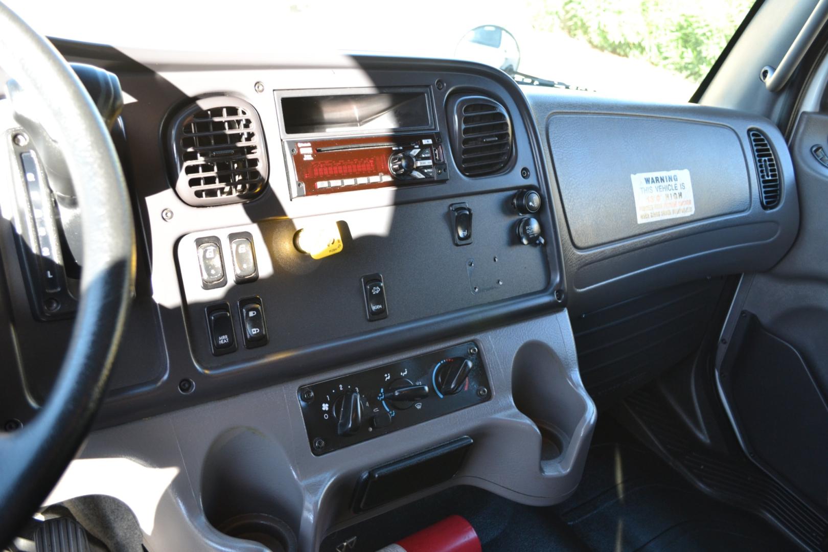 2020 WHITE /BLACK FREIGHTLINER M2-106 with an CUMMINS B6.7L 260HP engine, ALLISON 2100HS AUTOMATIC transmission, located at 9172 North Fwy, Houston, TX, 77037, (713) 910-6868, 29.887470, -95.411903 - Photo#19